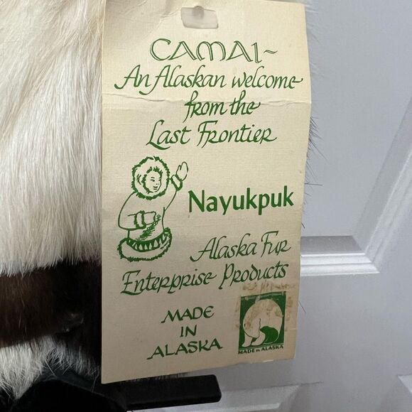 NAYUKPUK Alaskan Real Fur Dressed Figurine Statute - Picture 7 of 11